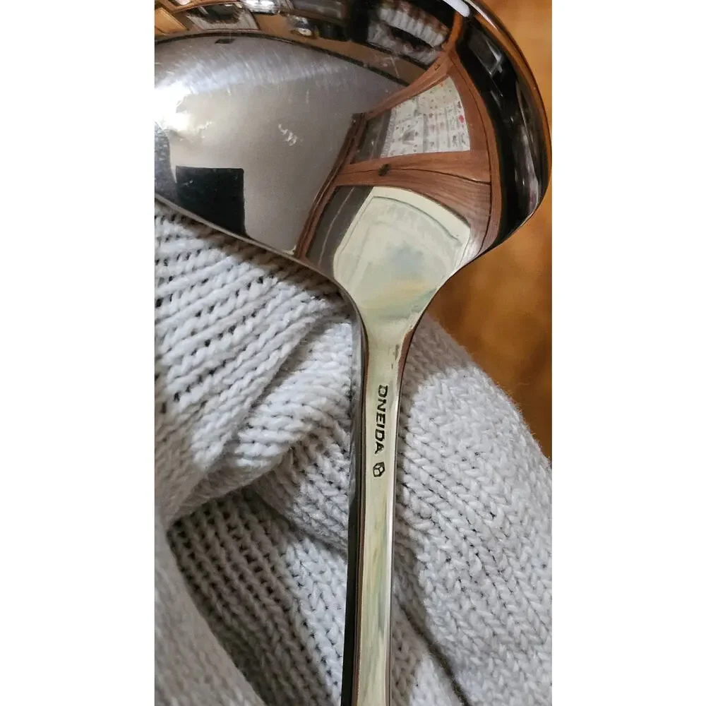 Oneida Toujours Stainless Gravy Ladle Vintage Sauce Serving Spoon Flawless Shine